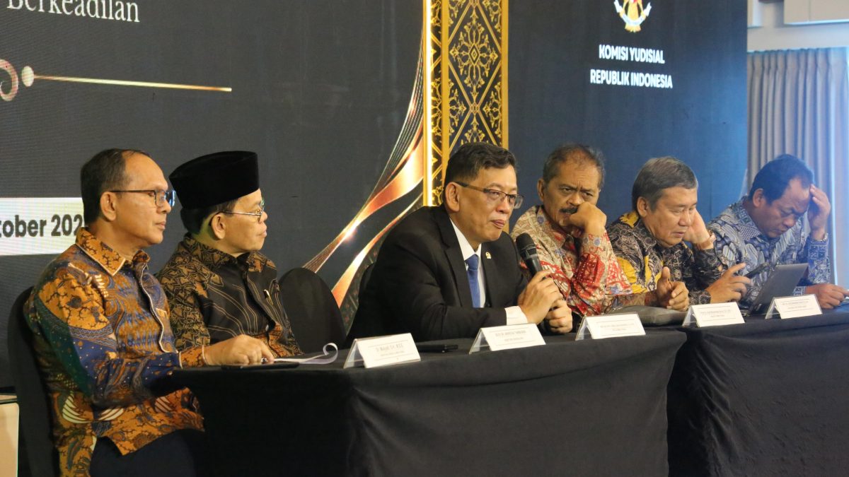 Diskusi Publik KY di Makassar Dorong Penguatan Kewenangan dan Kelembagaan sebagai Penyempurna Kekuasaan Kehakiman